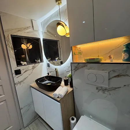 Charming New For 4 People - Garibaldi & Tram شقة نيس